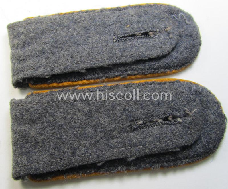 Attractive - and/or fully matching! - pair of WH (Luftwaffe) EM-type shoulderstraps as intended for usage by a: 'Soldat der Flieger- o. Fallschirmjäger-Truppen' and that comes in a moderately used- ie. worn, condition