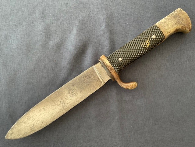 WW2 GERMAN HITLER YOUTH KNIFE WITH MOTTO AND RZM STAMPED 1938 M7/51 ANTON WINGEN JR. SOLINGEN