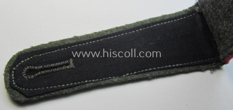 Single, WH (Heeres) 'M40 o. M43'-pattern, EM-type shoulderstrap: 'Soldat eines Pz- o. Panzerjäger-Abtlgs. o. Rgts.'