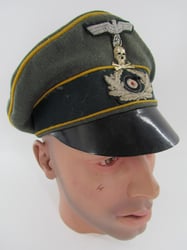 WH (Heer) Kavallerie Officers 'Crusher' Visor Cap Maker...
