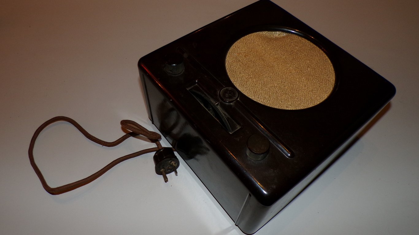 Volksempfänger DKE 38