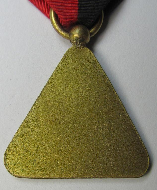 Superb - and rarely encountered! - Dutch NSB-party-related: 'Marschmedaille' being an award in the format of a multi-coloured, enamelled: 'Ledendraagteken' that was issued to commemorate participation in the: '2de Jaarl. N.S.B. Marsch - 1934'