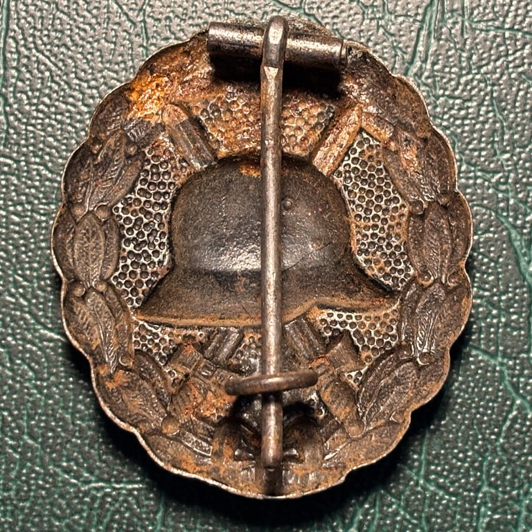 WW1 Wound Badge in Black