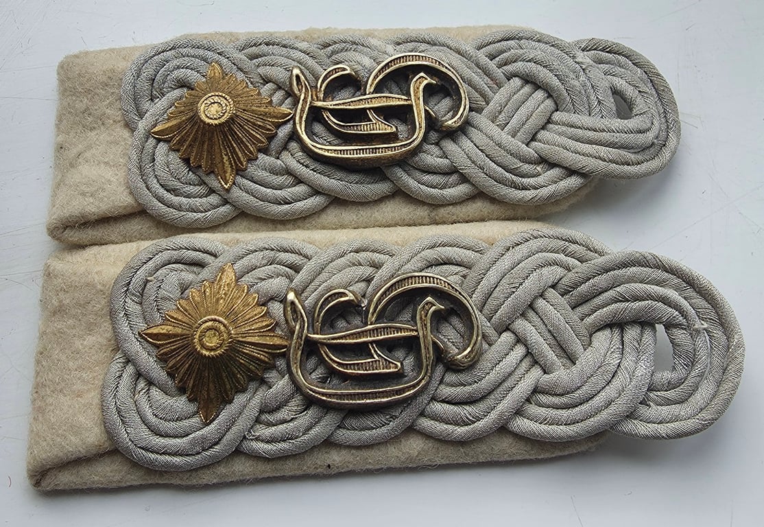 Pair of Großdeutschland Oberstleutnant (Lt.Col) Infantry shoulder boards