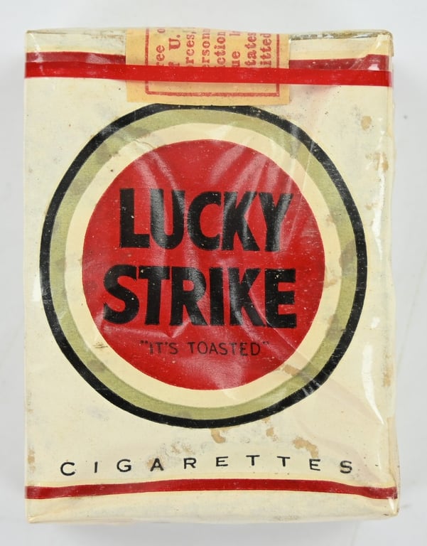 US WW2 Package of Lucky Strike Cigarets