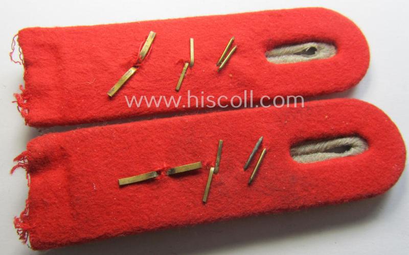 Pair of WH (Heeres) 'cyphered', officers'-type shoulderboards: 'O.Ltn. des Beobachtungs-Abtngs. 8'