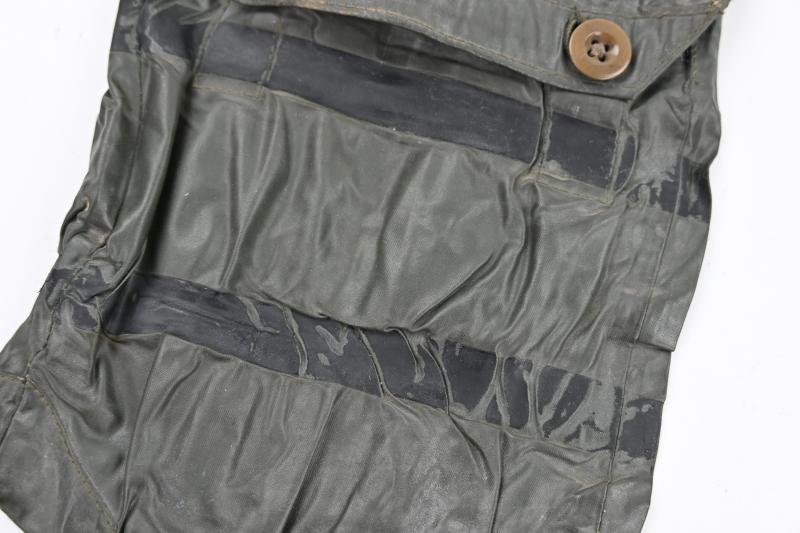 German WH M31 Gascape Pouch
