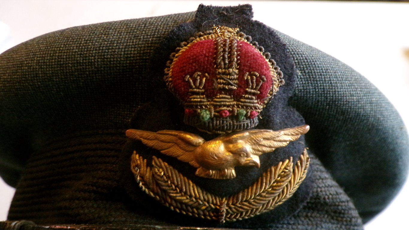 RCAF Flying Officer's Peaked Cap