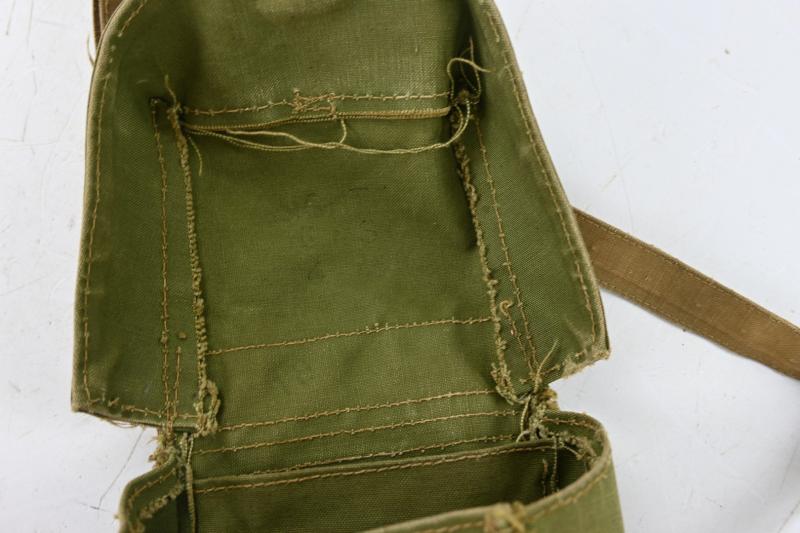 British WW2 Leight Weight Gasmask Pouch