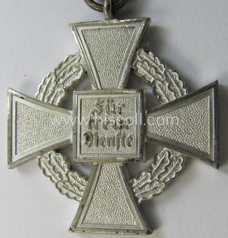 Neat, 'Treuedienst Ehrenzeichen 2. Klasse' being a non-maker-marked example that came mounted onto its original ribbon (ie. 'Bandabschnitt') and that came stored in its non-maker-marked etui (ie. two-pieced box)