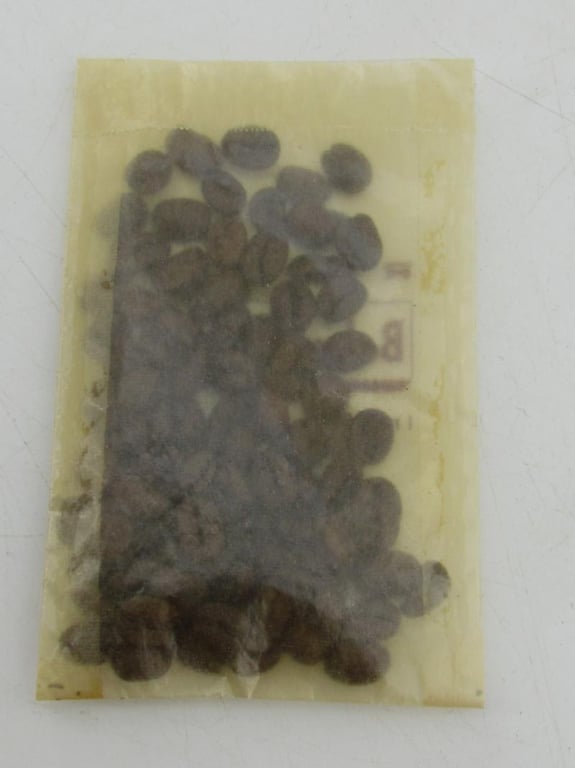 German small bag with coffee beans (1941)