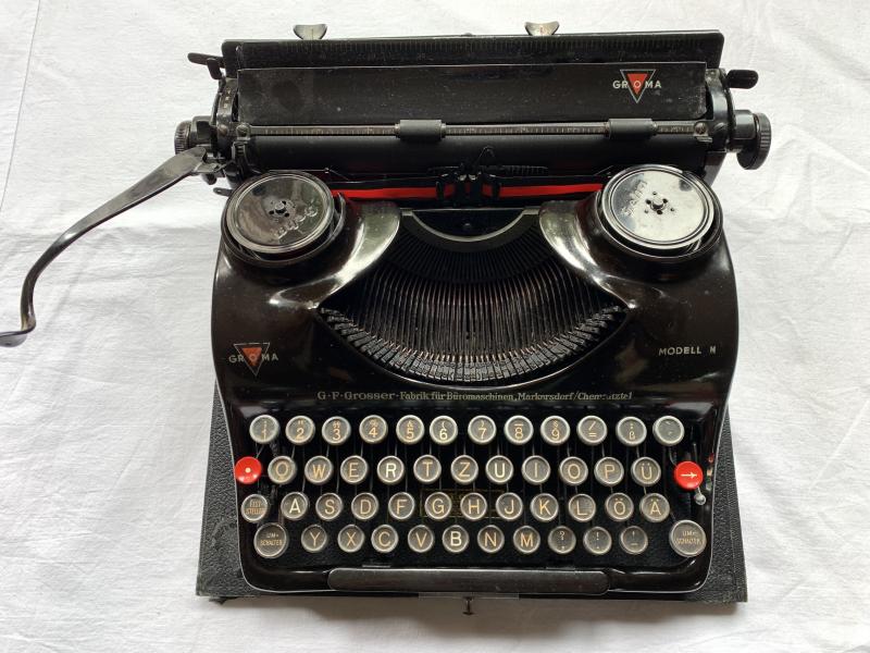 Waffen-SS Portable Typewriter -GROMA-