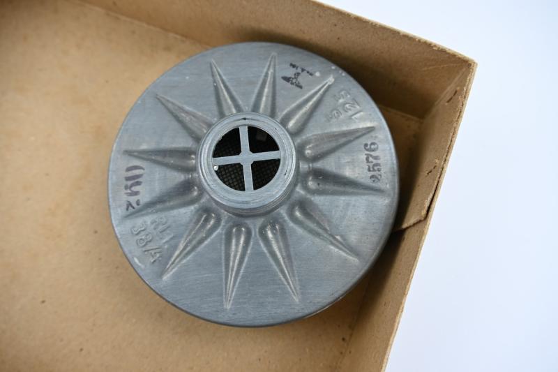 German LS M40 Civil Gasmask with Filter in Box