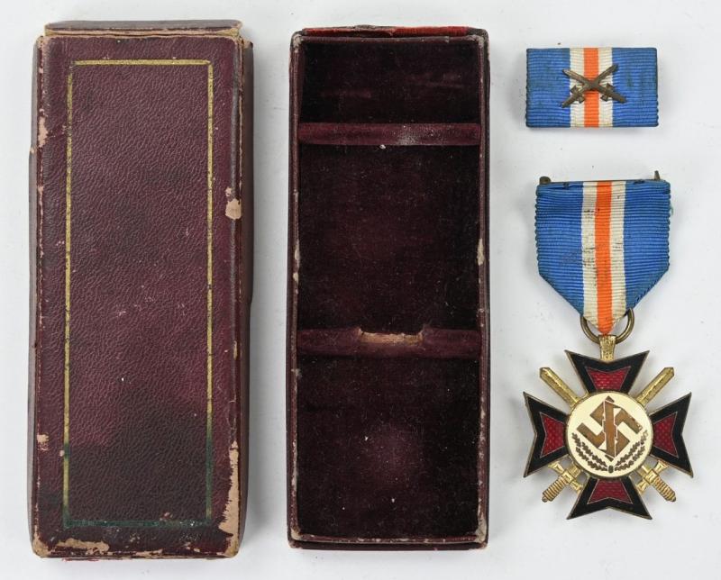 Dutch NSB Mussert Cross in Case