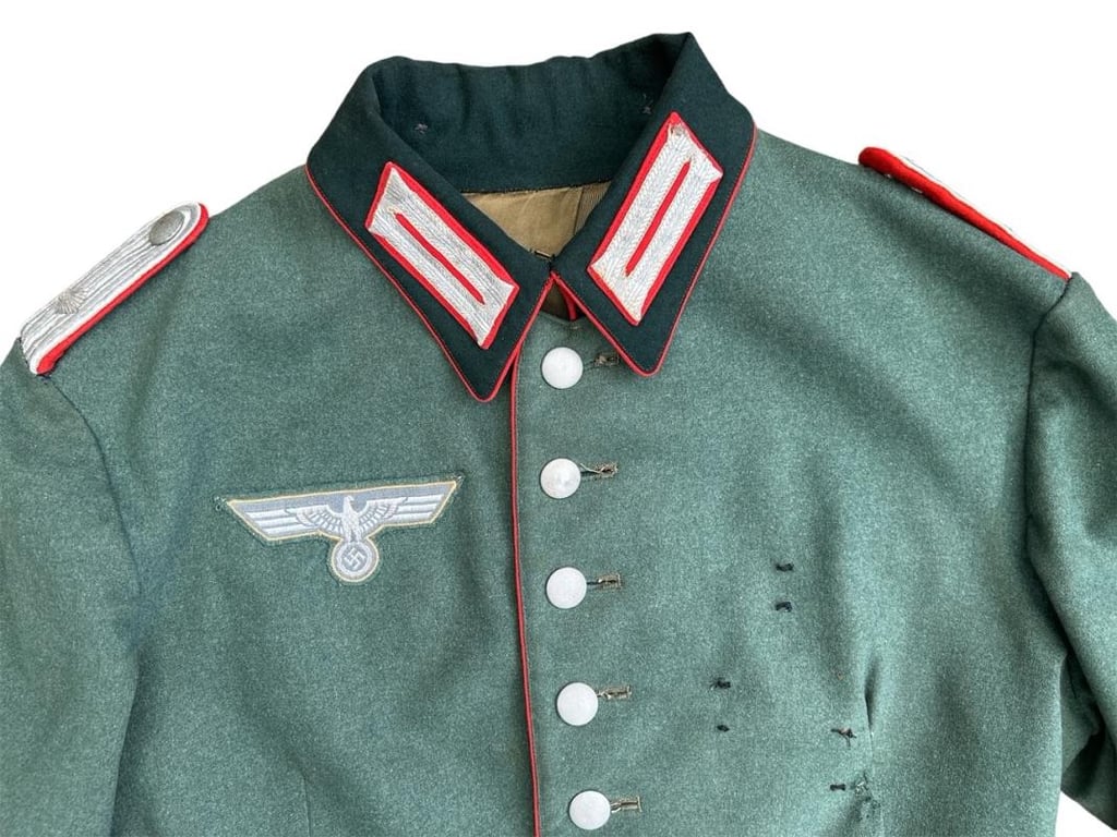 Wehrmacht Heer Artillery Waffenrock in the rank of Oberleutnant