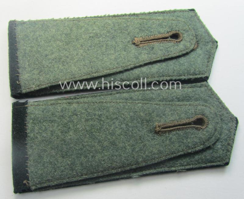 Early- (ie. pre-) war-period WH (Heeres) 'M36'- (ie. 'M40'-) pattern (pointed-styled) 'cyphered', EM-type shoulderstraps as was intended for a: 'Soldat u. Mitglied des Art.-Beobachtungs-Abtlgs.1'