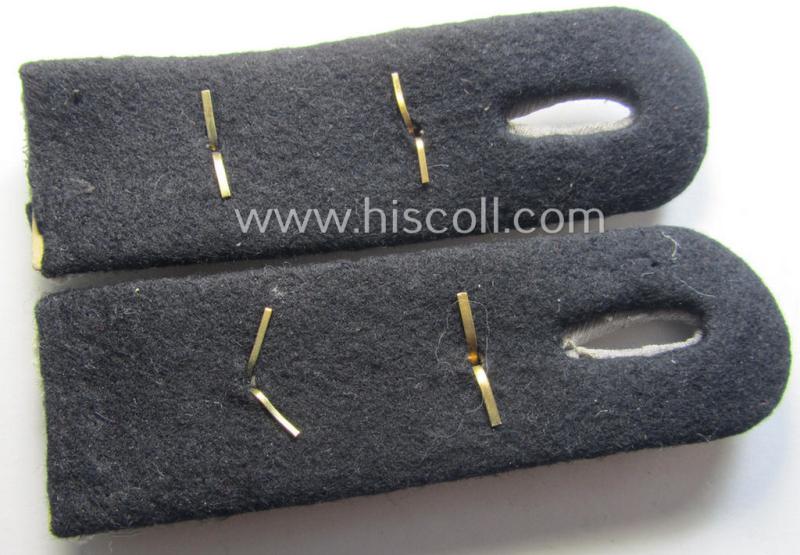 Pair of WH (Heeres) officers'-type shoulderboards: 'Hauptmann eines Pionier-Batallions o. Abts.'