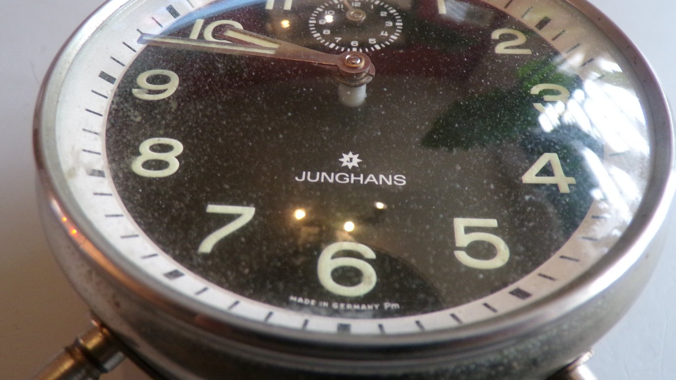 Junghans Wecker Tischurh
