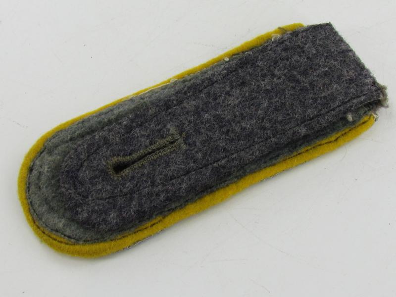 Single Luftwaffe NCO shoulder board