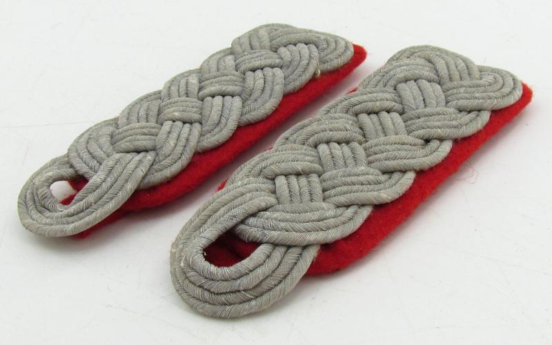 Wehrmacht Artillery Major shoulder boards