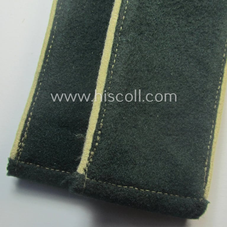 Pair of WH (Heeres), early- (ie. pre-) war-period- (ie. 'M40'-pattern) EM-type shoulderstraps: 'Soldat der Infanterie-Trpn.'