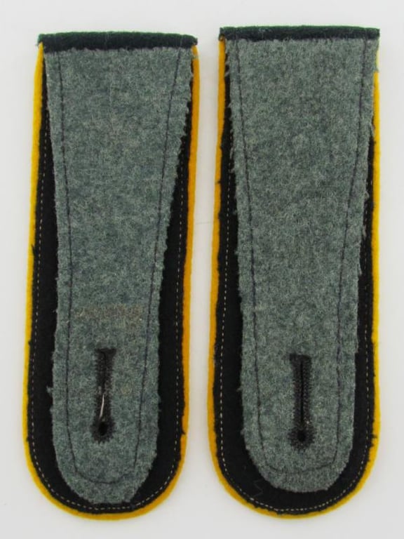 Wehrmacht (Heer) M36 cavalry EM shoulder boards
