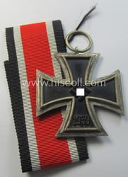 'Eisernes Kreuz II. Klasse' being a non-maker-marked example...