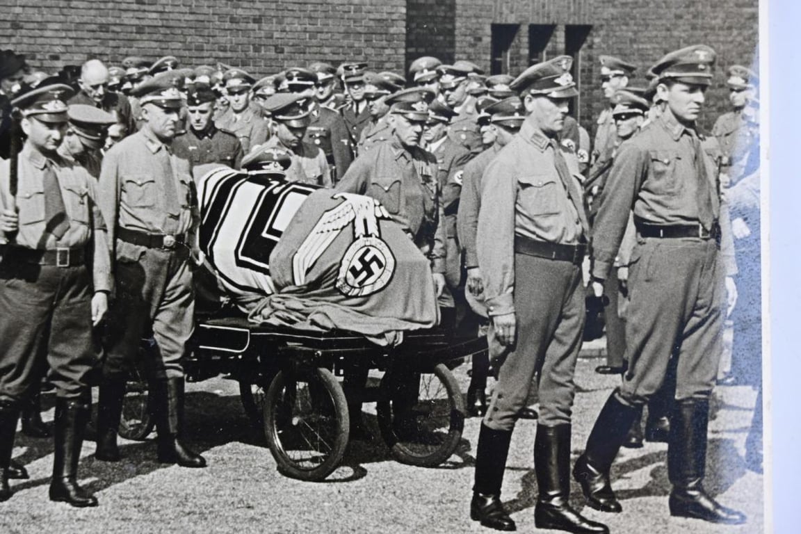 German Press Photo 'Funeral'