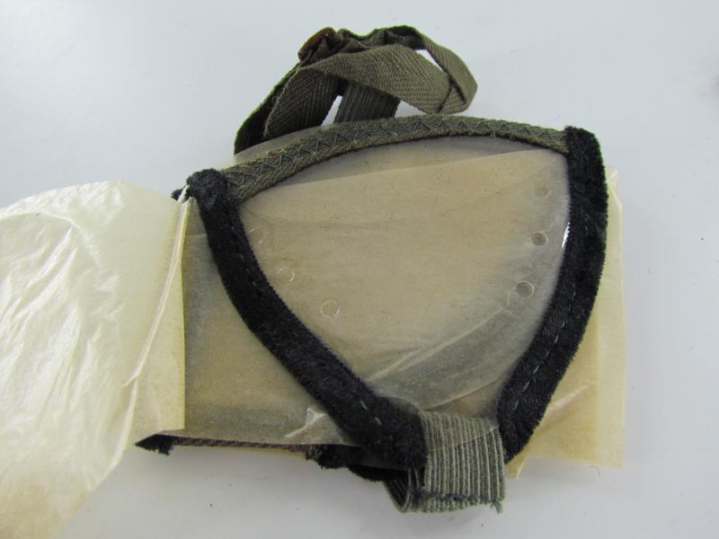 Wehrmacht Dust Goggles in Pouch