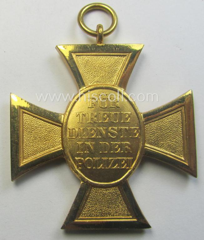 Golden-class 'Pol.-Dienstauszeichnung 1. Stufe' (or: police loyal-service medal first-class) that comes stored in its period, green-coloured (and luxuriously styled!) etui and that comes with its accompanying ribbon (ie. 'Bandabschnitt')