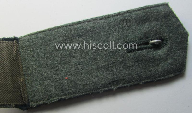 Single, WH (Heeres) EM-type 'cyphered' shoulderstrap: 'Soldat des Artillerie-Regiments 52'