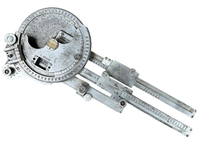 Wehrmacht 'Messdreieck 34' in Carrying Pouch