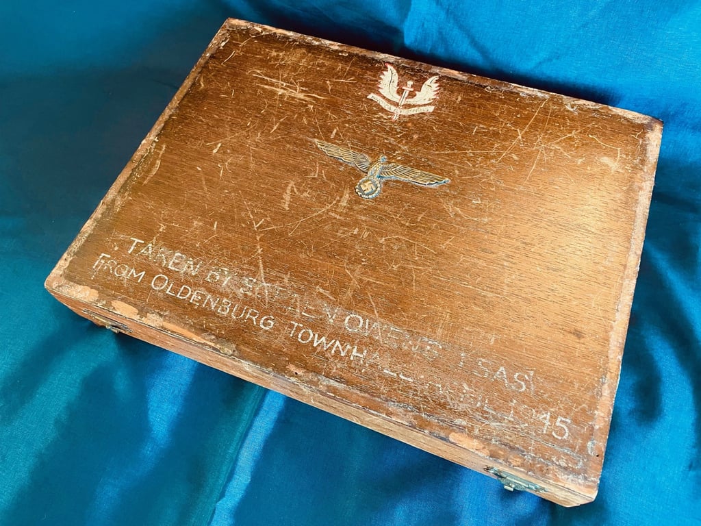 VERY RARE WWII  1st SAS (SPECIAL AIR SERVICE) REGIMENT COLLECTION, SGT LEN OWEN.