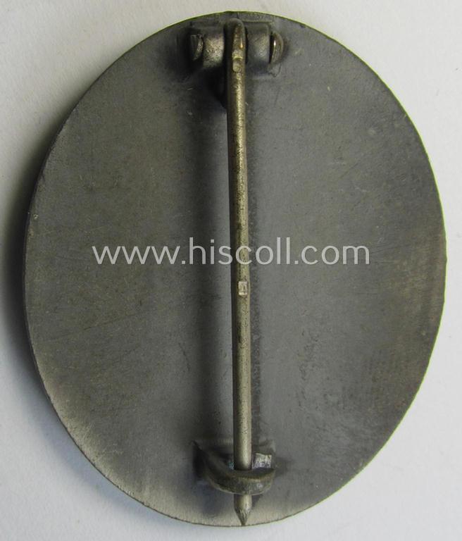 Superb - very nicely preserved and neatly maker- (ie. '4'-) marked! - example of a silver-class wound-badge (or: 'Verwundeten-Abzeichen in Silber') as was produced by the: 'Steinhauer u. Lück'-company