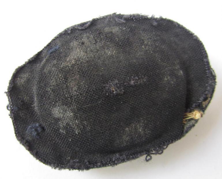 Attractive, WH (Heeres) officers'-type, hand-embroidered cap-cocarde (ie: 'Kokarde für Schirmmütze'), in overall very nice (IMO virtually mint-/unissued and never cap-attached-) condition