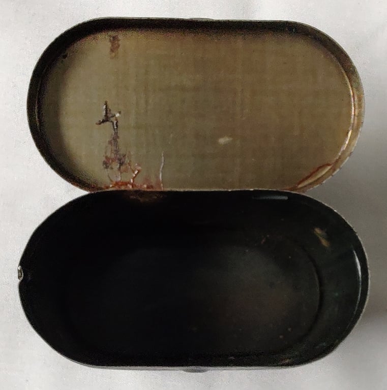 A pair of WW2 British Army goggles