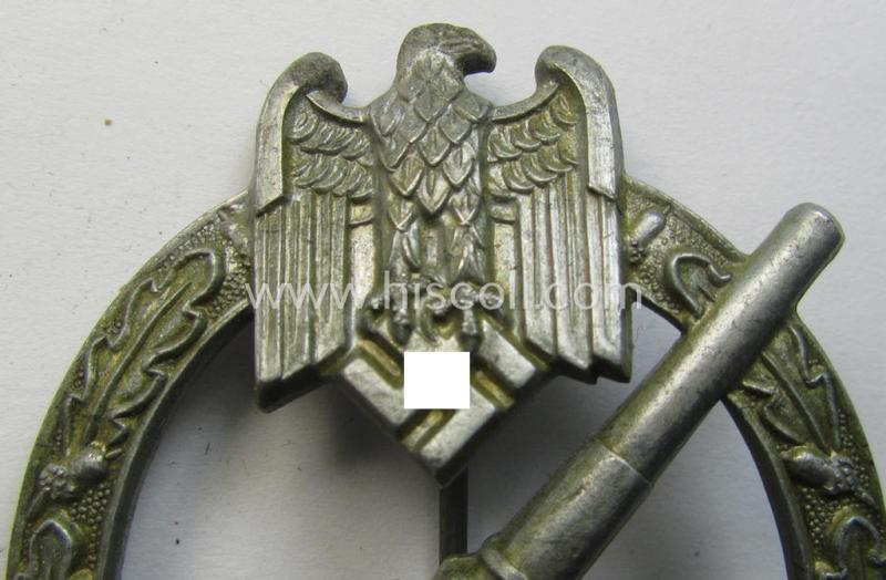 Superb - and nowadays rarely seen! - 'Heeres-Flakkampf-Abzeichen' being a non-maker-marked- and/or zinc- (ie. 'Feinzink'-) based specimen of the so-called: 'pillow-crimped'-pattern (as was produced by a to date still unidentified maker)