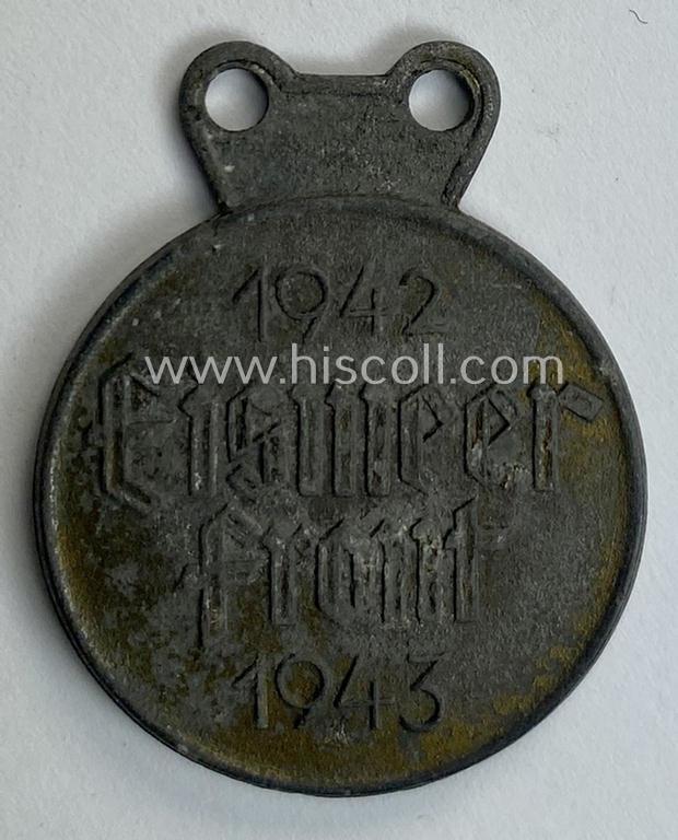 Attractive, copper-bronze-toned- (I deem zinc- ie. 'Feinzink'-based) 'Gebirgsjäger'-related item: a semi-official - and actually not that easily encountered! - commemorative-medal (ie. talisman or 'Url') entitled: 'Eismeerfront - 1942-1943'