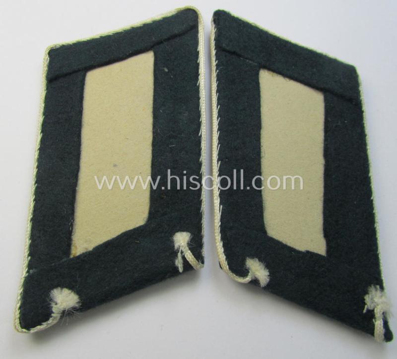 Attractive - and fully matching! - pair of WH (Heeres) officers'-type collar-tabs (ie. 'Kragenspiegel für Offiziere') as intended for an: 'Beambter ie. Offizier des gehobenen Dienstes'