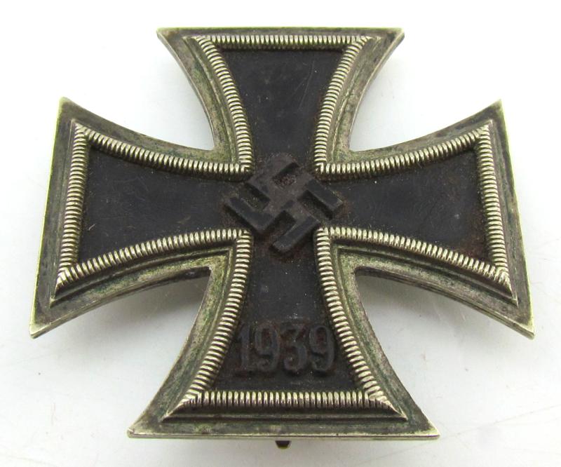 Iron Cross 1st Class ( EK1 ) 1939  ( Klein & Quenzer )