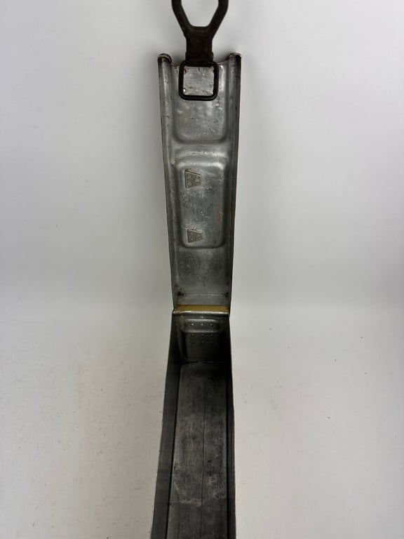 WW2 German Alu.Mg34 Camo "Waffenmst. Werkzeug" box 1940