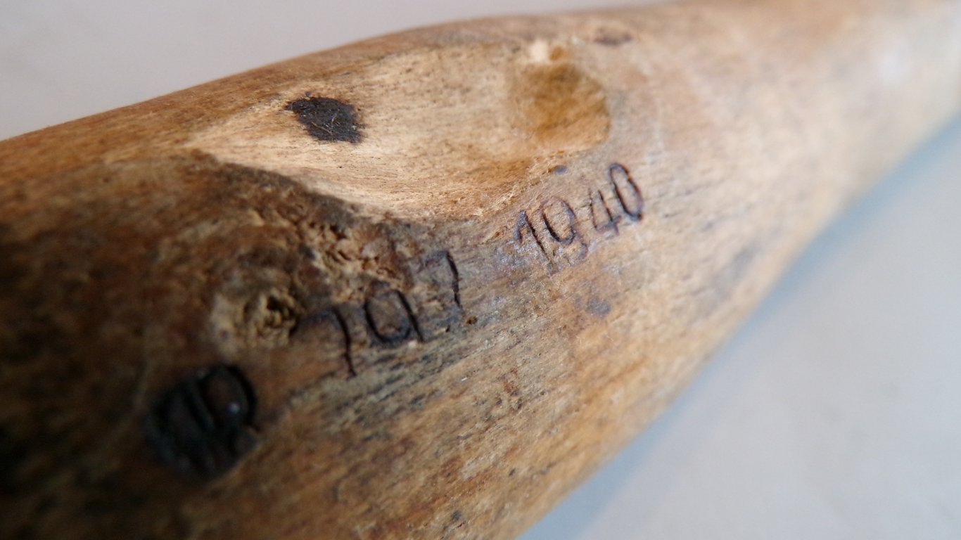 Nb.39 Smoke Stick Grenade Handle
