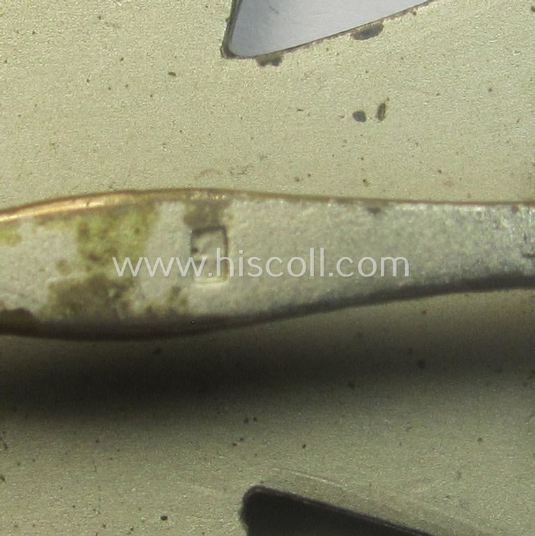 'Eisernes Kreuz 1. Kl.' (or: Iron Cross 1st class) being a (typical) maker- (ie. '4'-) marked example by the maker (ie. 'Hersteller'): 'Steinhauer & Lück' and that comes stored in its period etui