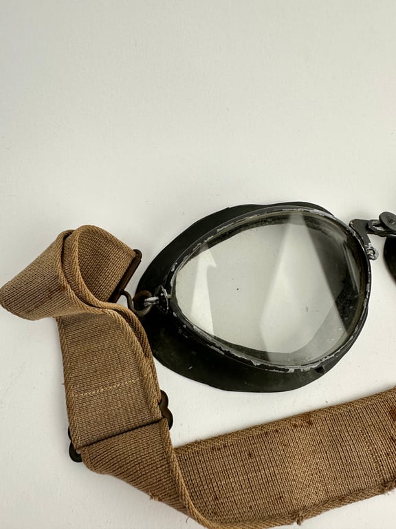 Wehrmacht "Kradmelder brille"  1944 G.V.
