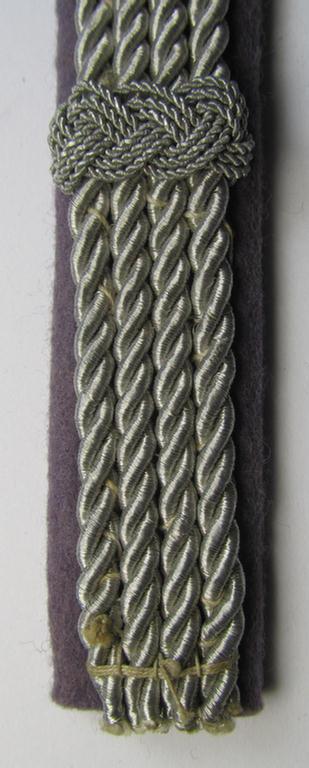 Neat - albeit regrettably single! - 'Luftschutz'- (ie. RLB-) related officers'-pattern shoulderboard ('Schulterstück') as was intended for: 'RLB'-officers holding the rank of: 'Luftschutzoberführer' (comparable with an: 'Oberleutnant'-rank...