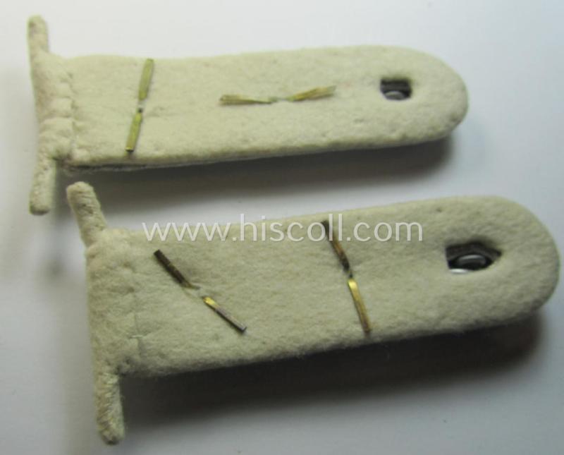 Attractive - and/or fully matching! - WH (Heeres), officers'-type shoulderboard-pair (that comes mounted on its unsually seen: 'Auf der Steg'-mounting!) as was intended for a: 'Hauptmann eines Infanterie-Regiments'