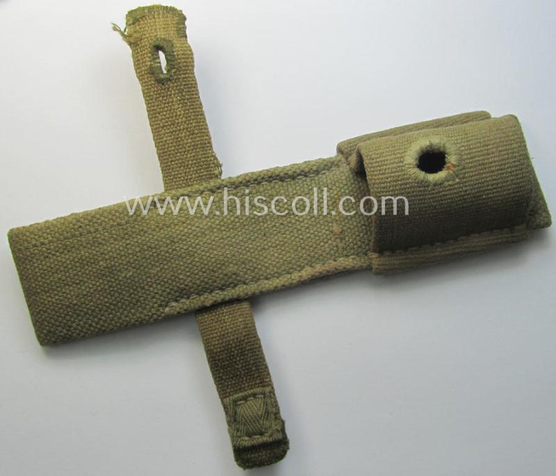 Greenish-yellow-coloured, 'standard-pattern' (and I deem fairly early-war-period-) tropical-issue WH (Heeres o. Luftwaffe), so-called: K98 bayonet-frog (ie. 'Tragetasche o. Koppelschuh')