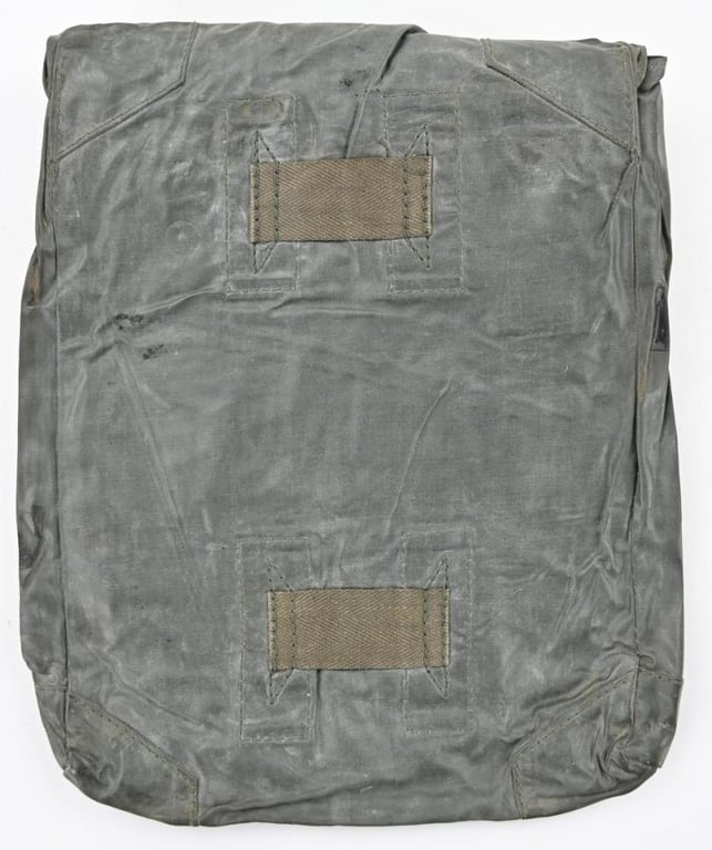 German WH M31 Gascape Pouch
