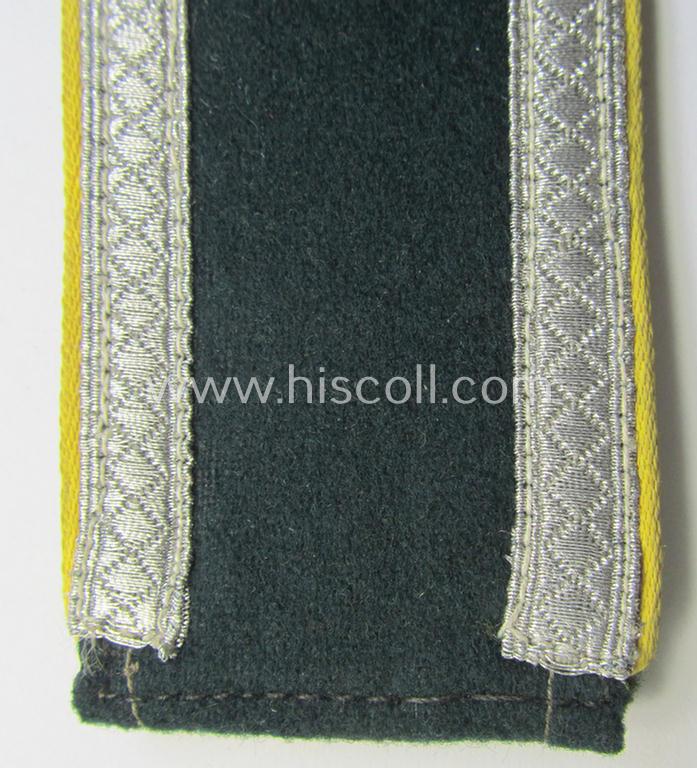 Single, early-war-period so-called: 'M36 o. M40'-pattern WH (Heeres) NCO-type shoulderstrap as piped in the bright-yellow-coloured branchcolour as was intended for usage by an: 'Unteroffizier der Nachrichten-Truppen'