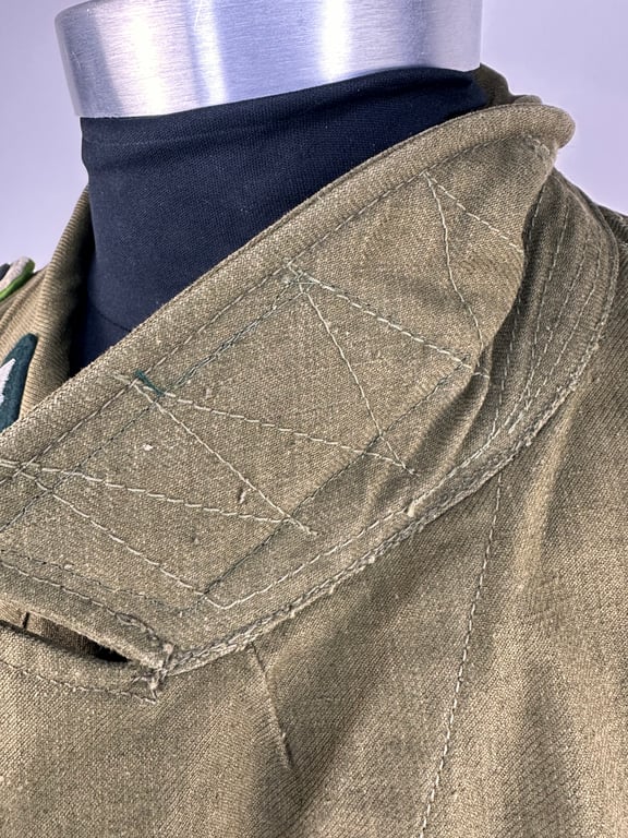 Army (Heer) tropical ‘Afrikakorps’ Feldbluse for mountain trooper ‘Gebirgsjäger’ officer